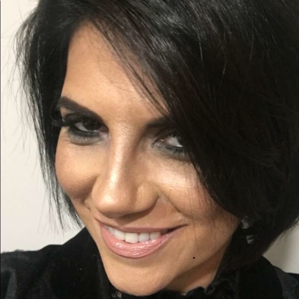 Meet your Posher, Maria